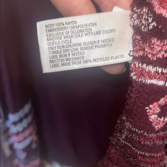 Knox Rose burgundy Embroidered kimono wrap size medium - Picture 3 of 9